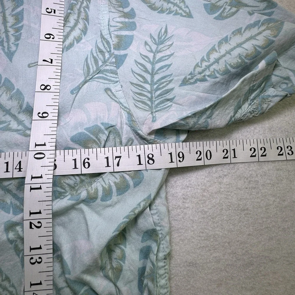 Ocean‎ Current Button Up Shirt Mens M Blue Hawaiian Floral Short Sleeve